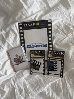 ピクサー キーホルダー＆カードコレクションセット