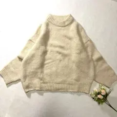 モックネック　ニットセーター　アイボリー　フェミニン　大人カジュアル