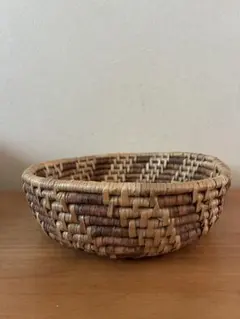 ナチュラルバスケット。どこにおいてもとってもおしゃれです。のサムネイル