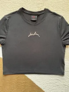 NIKE JORDAN トップス　ショート丈　黒　Ｌ