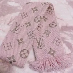 ピンク ロゴ入り　LOUIS VUITTON ニットマフラー　フリンジ付き