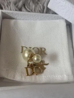 Christian Dior ピアス トライバル パールストーン片耳