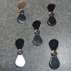 Item thumbnail for item 5f9bb39e-e465-48c5-b3e3-7890e3e3f4a1