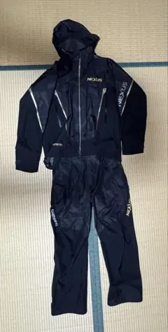 SUNLINE DIAPLEXフィッシングスーツ黒金 M 上下セット 防寒磯釣り