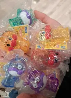 アンパンマンシャカシャカクリアキーホルダー　アンパンマン　バイキンマン