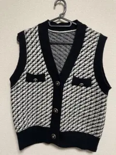 韓国で購入したニットベスト