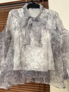 GRL 花柄リボン付きシースルーブラウス