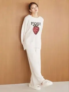 メランジストロベリージャガードプルオーバー 刺繍ロングパンツセット