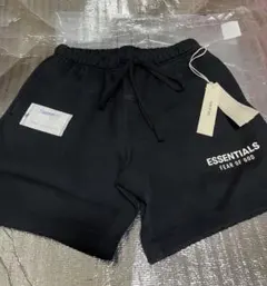 (S/S2025)FEAR OF GOD ESSENTIALS ショートパンツのサムネイル
