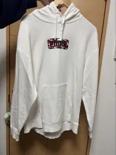 PUMA ホワイト フード付きパーカー