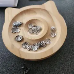 シルバー花型金属パーツ多数セット