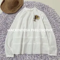新ロゴ　マッキントッシュフィロソフィー　バンドカラー　レース　ギャザーブラウス
