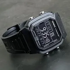 カシオ　デジタル腕時計　新品　海外並行輸入品　反転液晶　ブラックシンプルモデル