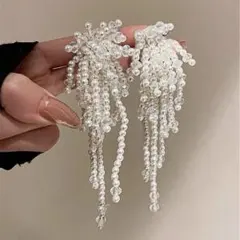 パール ビーズ タッセル ピアス 結婚式 ブライダル かわいい お洒落 ホワイト