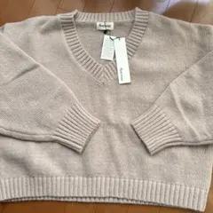 Alma Design ベージュ Vネック セーター