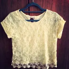 NICE CLAUP パステルイエローレースのトップス　キャミソール