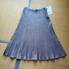 【新品タグ付き】ニットプリーツスカート　グレー　丈72cm　M