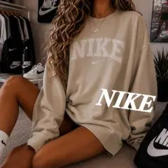 NIKE 古着 激かわ珍しいデザイン 薄汚れありトレーナー男女兼用