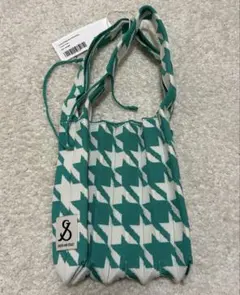 Item thumbnail for item 01e760ff-a00f-4c1c-81e1-b322d9b6edb6