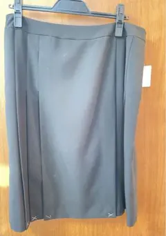 お値下げ‼️【新品】事務服 スカート 88