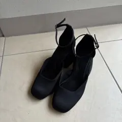 ZARA パンプス　黒　ストラップ　ヒール　スクエア　37