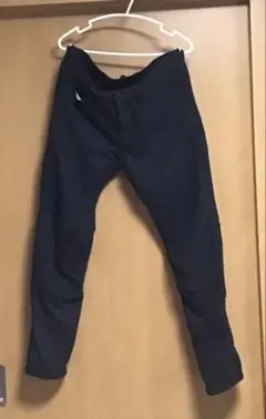 ブラック スラックス