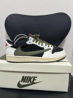 ナイキAirJordan1lowogspミディアムオリーブ　スニーカー