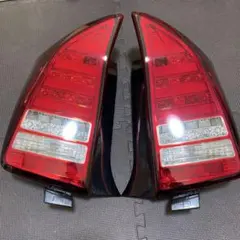 美品 30プリウス純正後期テールLED球付属 割れなどなし 2025年最新】プリウス30後期テールランプの人気アイテム - メルカリ