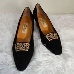✨NINA RICCI 黒 スエード ポインテッドトゥ 22.5cmのサムネイル