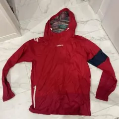 umbro フード付きレッドナイロンジャケットM