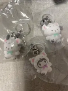 サンリオキャラクターズめじるしアクセサリー〜ふわふわスノー　ポチャッコ　　クロミ