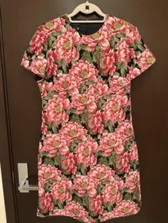 最終値下げ！美品⭐︎ESCADA⭐︎花柄刺繍 半袖ワンピース　38のサムネイル
