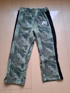 裏起毛パンツ　長ズボン　アニマル柄　カーキ　110サイズ 新品未使用