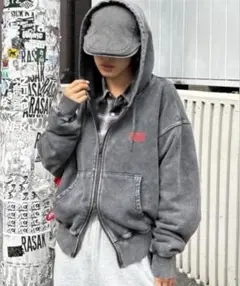 【UNISEX】 アシッドウォッシュ加工ロゴジップパーカーのサムネイル