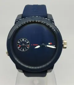 【稼働中】TOMMY HILFIGER 腕時計 デュアルタイム ラバーベルトのサムネイル
