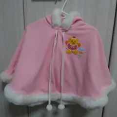 ミキハウス　ベア刺繍のピンクポンチョ