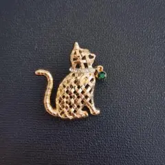 ブローチ ゴールドの猫のブローチ