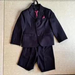黒フォーマルスーツ ショートパンツ　ネクタイ付き