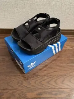 adidas 厚底サンダル OZGAIA SANDAL W