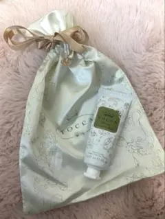 【新品未使用】TOCCA ハンドクリーム フローレンスの香りサテン袋付きのサムネイル