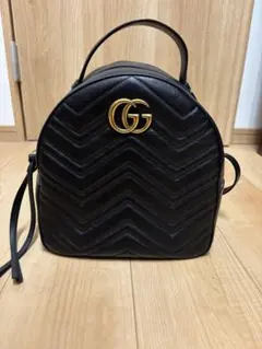 【本日限定値下げ】GUCCI GGマーモント キルティングレザー バックパックのサムネイル