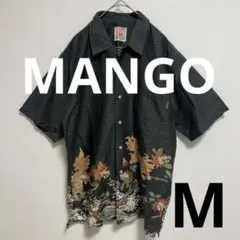 沖縄製 MANGO かりゆしシャツ M ブラック 和柄 コットン 日本製　花柄のサムネイル