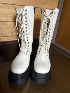 裏起毛 白ミディアムブーツ