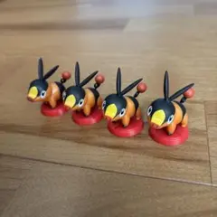 ポケモン　チョコエッグ　ポカブ4匹　旅立ちの3匹　フィギュア