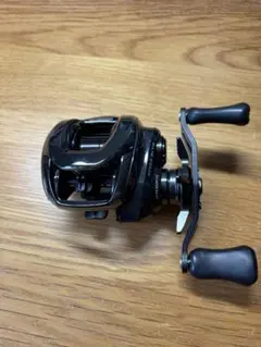 保護シート装着済み】Daiwa スティーズA2TWエクストラハイギア右巻き