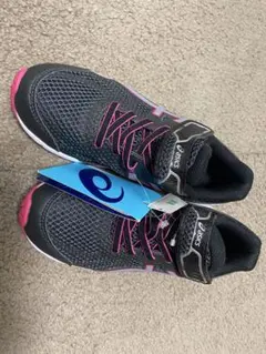 asics 黒/ピンク スニーカー21.5cm