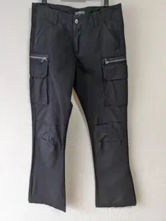 黒カーゴパンツ／ブーツカット／細み