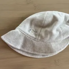 ファミリア♡くまちゃん刺繍のベロア帽子41-43cmオフホワイト　新品