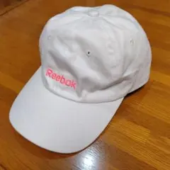【人気】Reebok キャップ ホワイト ×ピンク 57〜59センチ男女兼用のサムネイル