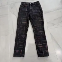 CHANEL 総柄 デニムパンツ ブラックのサムネイル